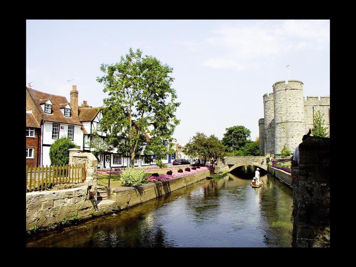 Canterbury Homestay Ensuite Dış mekan fotoğraf